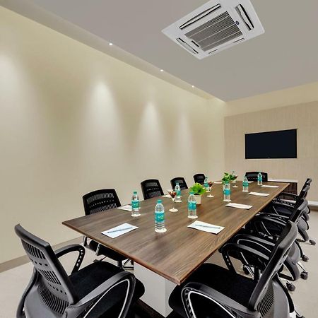 The Fern Residency Karad Hotel Exterior foto