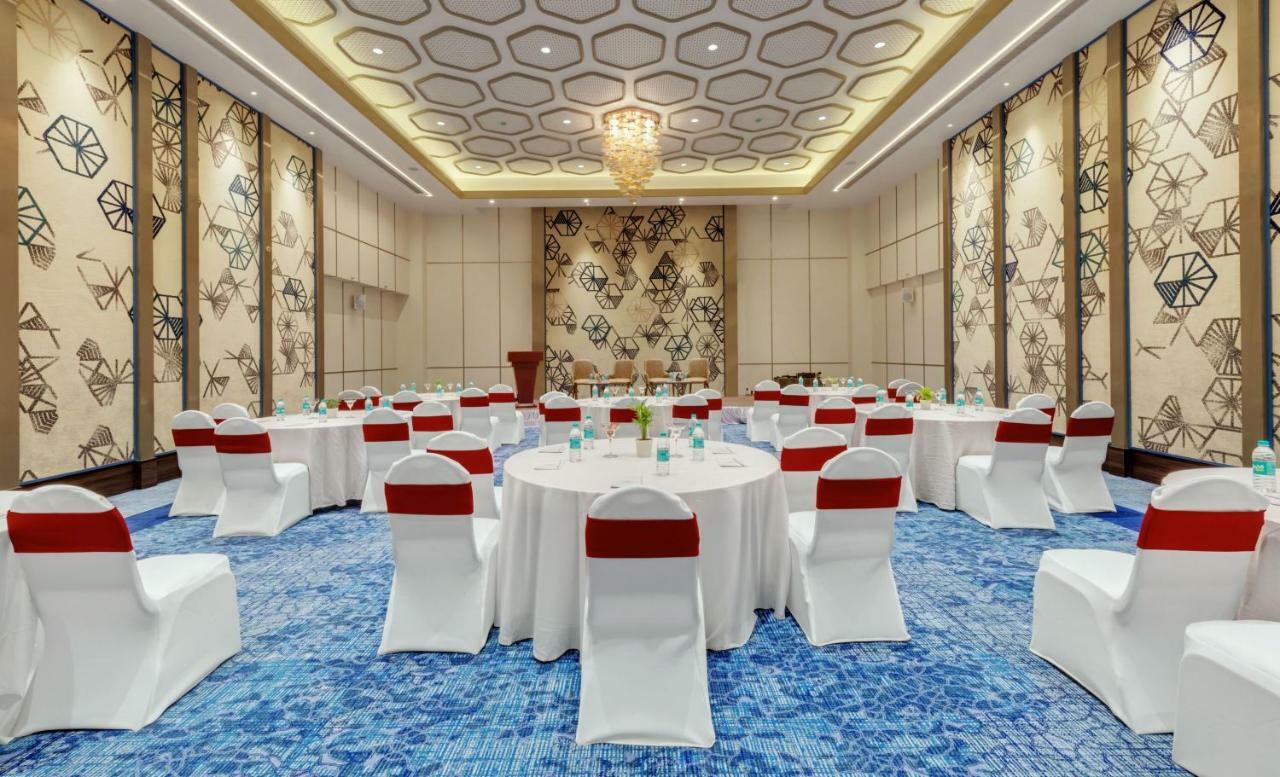 The Fern Residency Karad Hotel Exterior foto