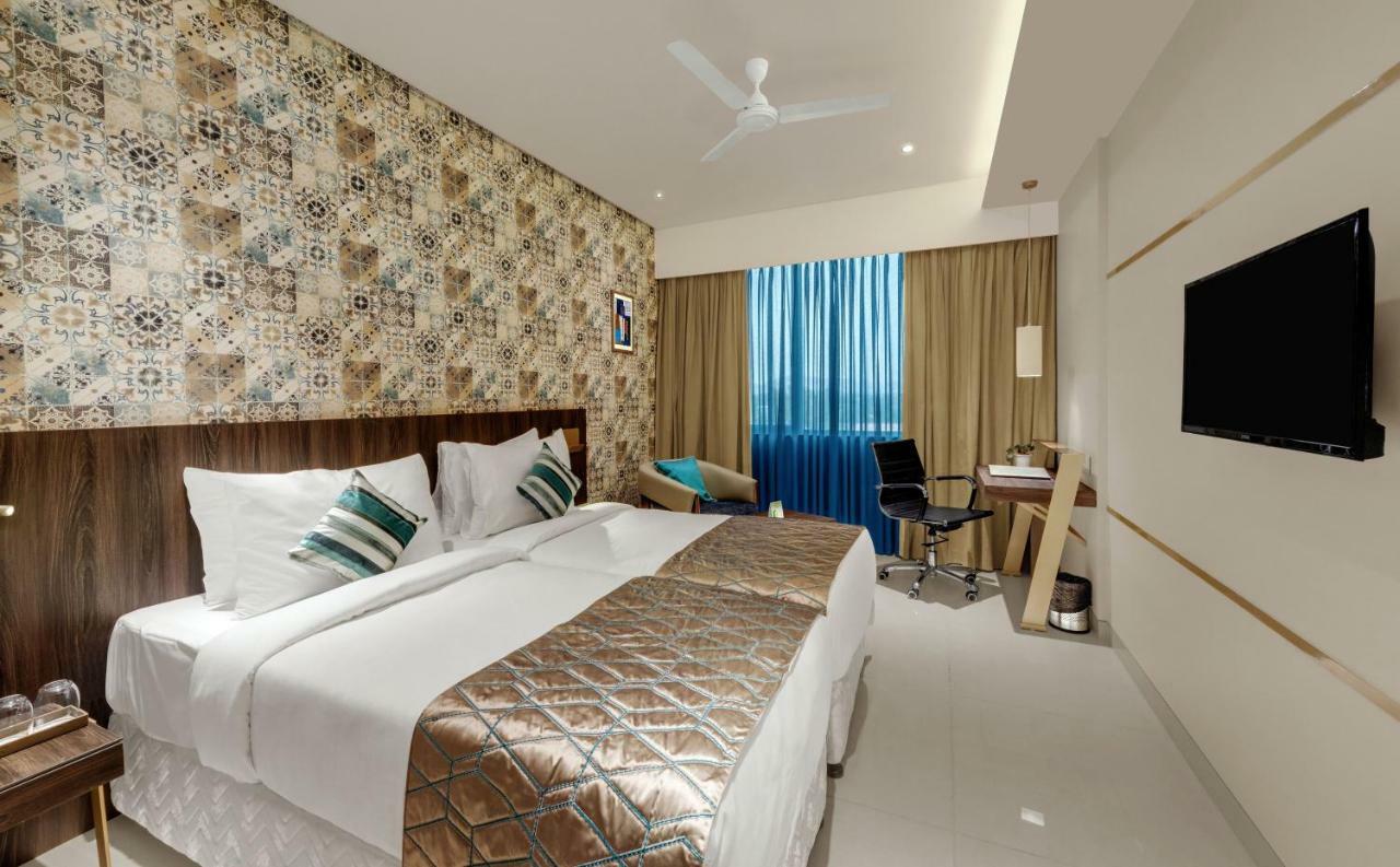 The Fern Residency Karad Hotel Exterior foto
